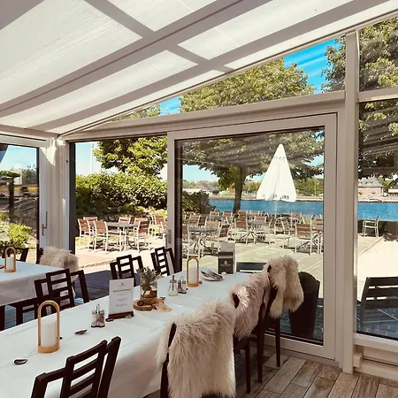 Kanal-haus Direkt Am Nok Hotel 3*
