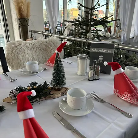 Kanal-haus Direkt Am Nok Hotel 3*