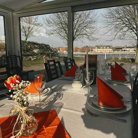 Kanal-haus Direkt Am Nok