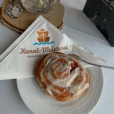 Hotel Kanal-haus Direkt Am Nok 3*