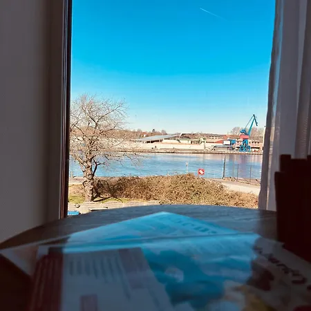 Kanal-haus 