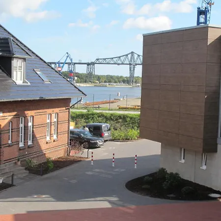 Hotel Kanal-haus Direkt Am Nok 3*